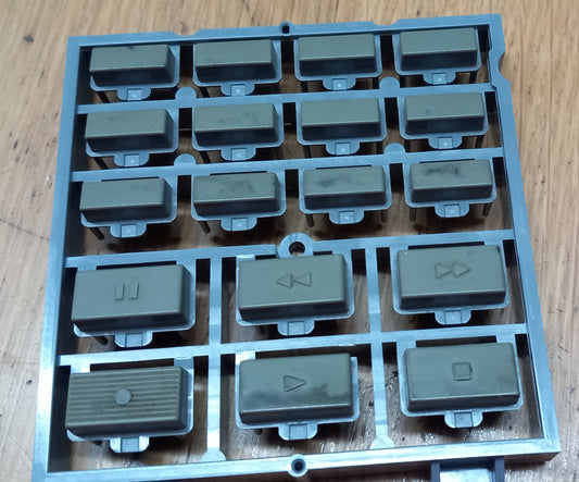 Fostex 380S plastic keyboard